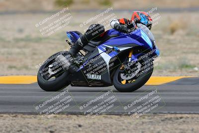 media/Jan-14-2023-SoCal Trackdays (Sat) [[497694156f]]/Turn 4 Set 2 (1030am)/